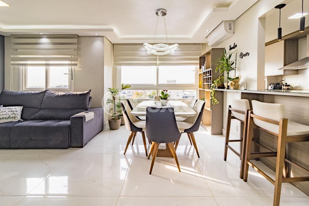 Apartamento à venda com 3 quartos, 76m² - Foto 2