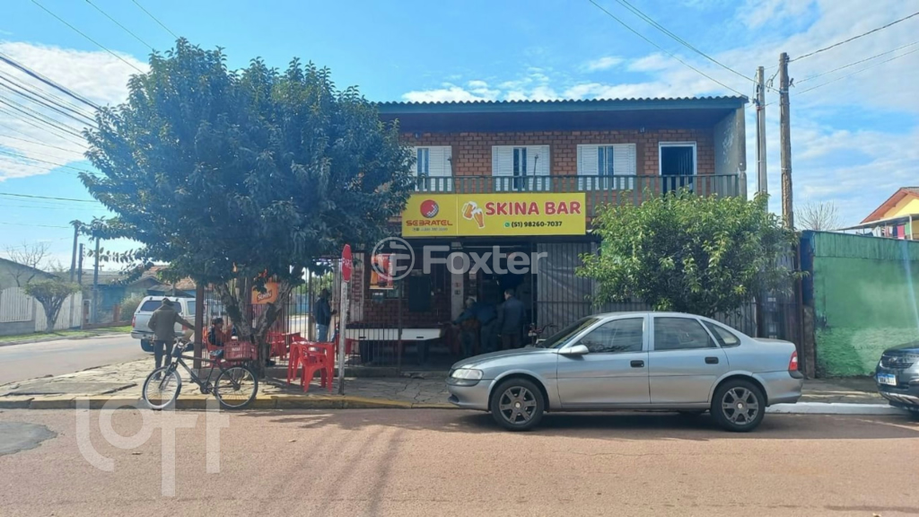 Casa à venda com 3 quartos, 169m² - Foto 1
