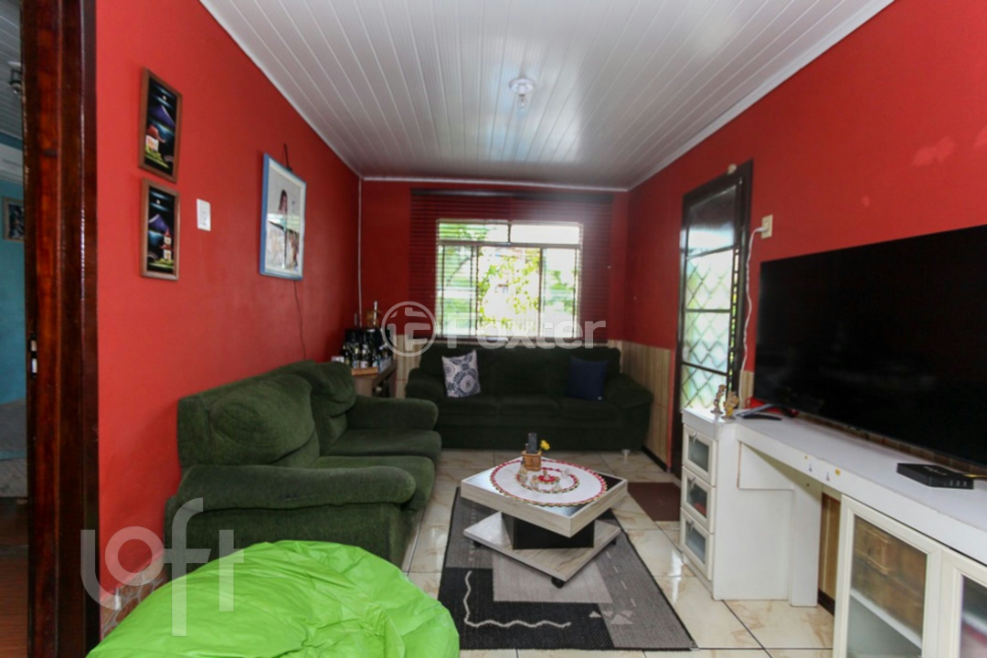 Casa à venda com 3 quartos, 70m² - Foto 2