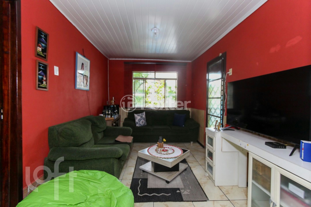 Casa à venda com 3 quartos, 70m² - Foto 1