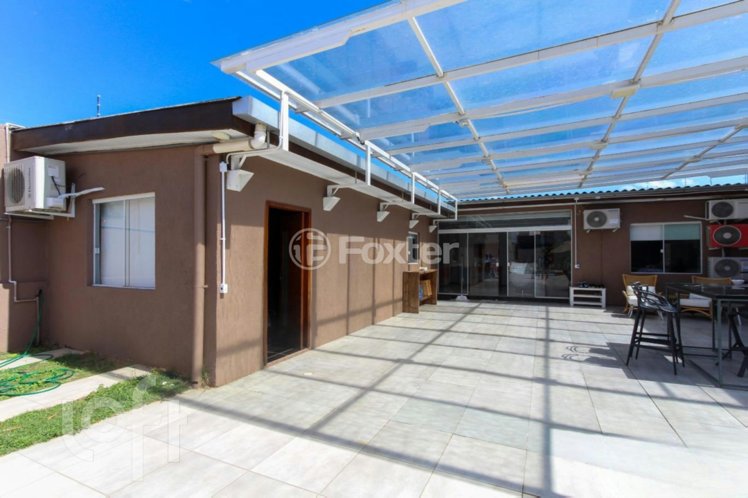Casa à venda com 3 quartos, 132m² - Foto 2
