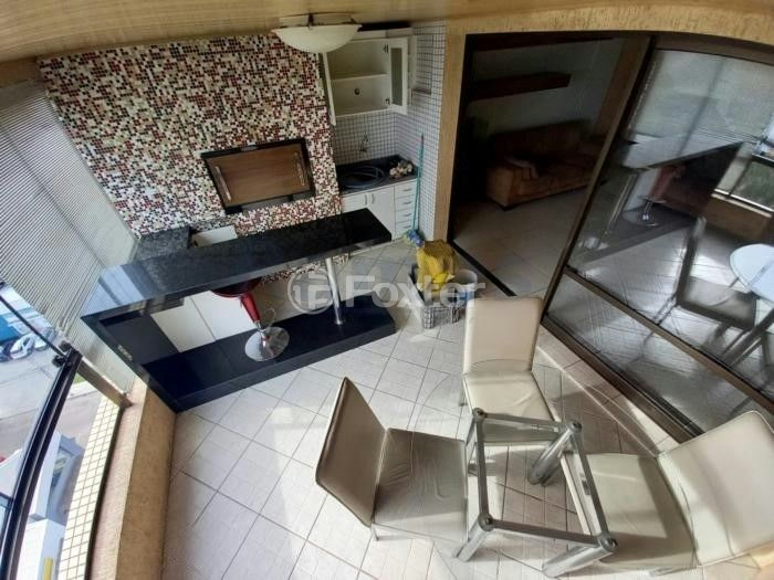 Cobertura à venda com 4 quartos, 300m² - Foto 4