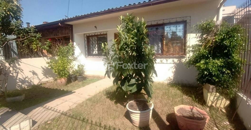 Casa à venda com 2 quartos, 125m² - Foto 1