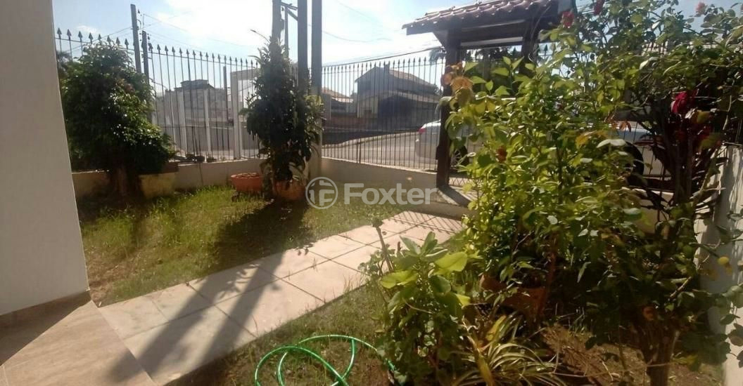 Casa à venda com 2 quartos, 125m² - Foto 2