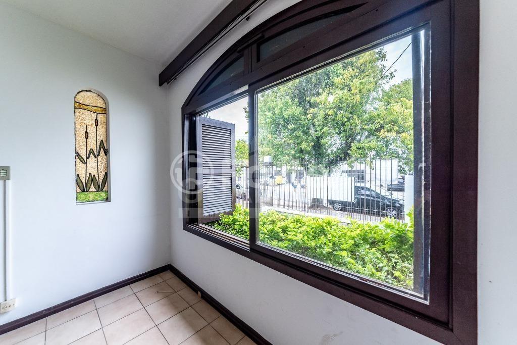 Casa à venda com 5 quartos, 260m² - Foto 1