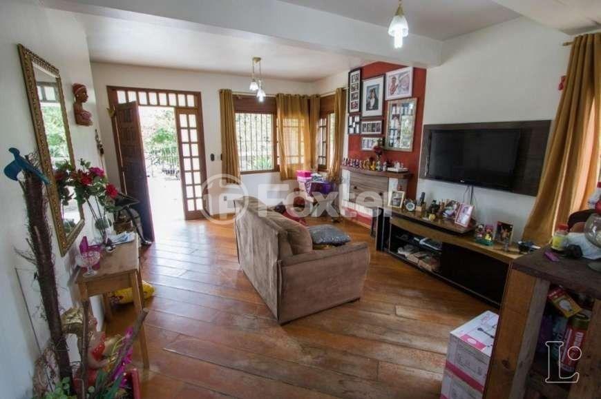 Casa à venda com 3 quartos, 245m² - Foto 2