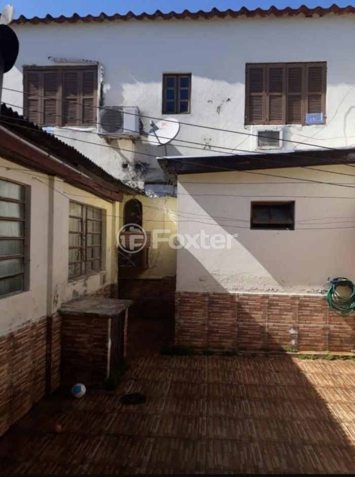 Casa à venda com 3 quartos, 67m² - Foto 7