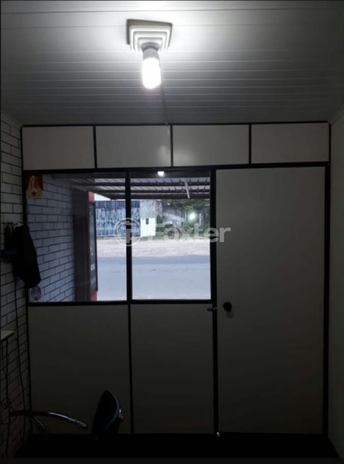 Casa à venda com 3 quartos, 67m² - Foto 4