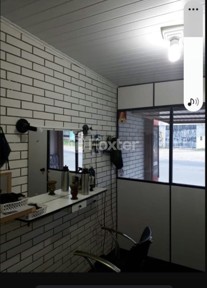 Casa à venda com 3 quartos, 67m² - Foto 1