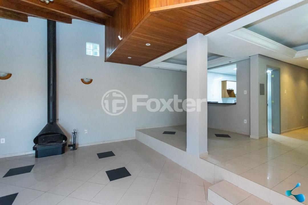 Casa à venda com 6 quartos, 130m² - Foto 3