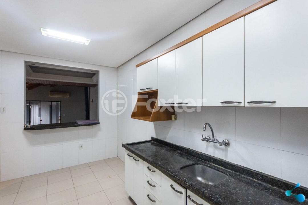 Casa à venda com 6 quartos, 130m² - Foto 8