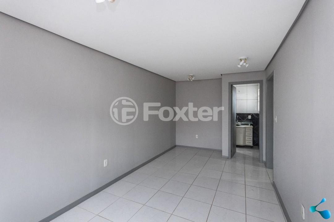 Casa à venda com 6 quartos, 130m² - Foto 11