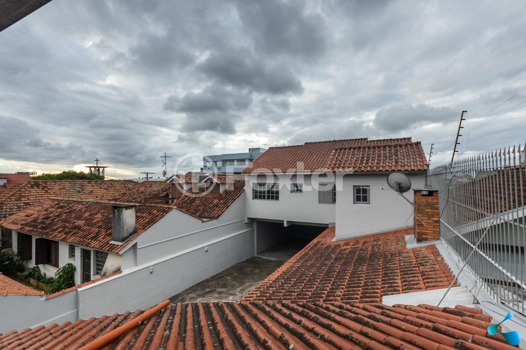 Casa à venda com 6 quartos, 130m² - Foto 25