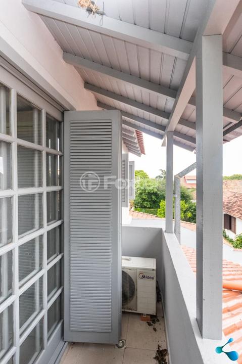 Casa à venda com 6 quartos, 130m² - Foto 26