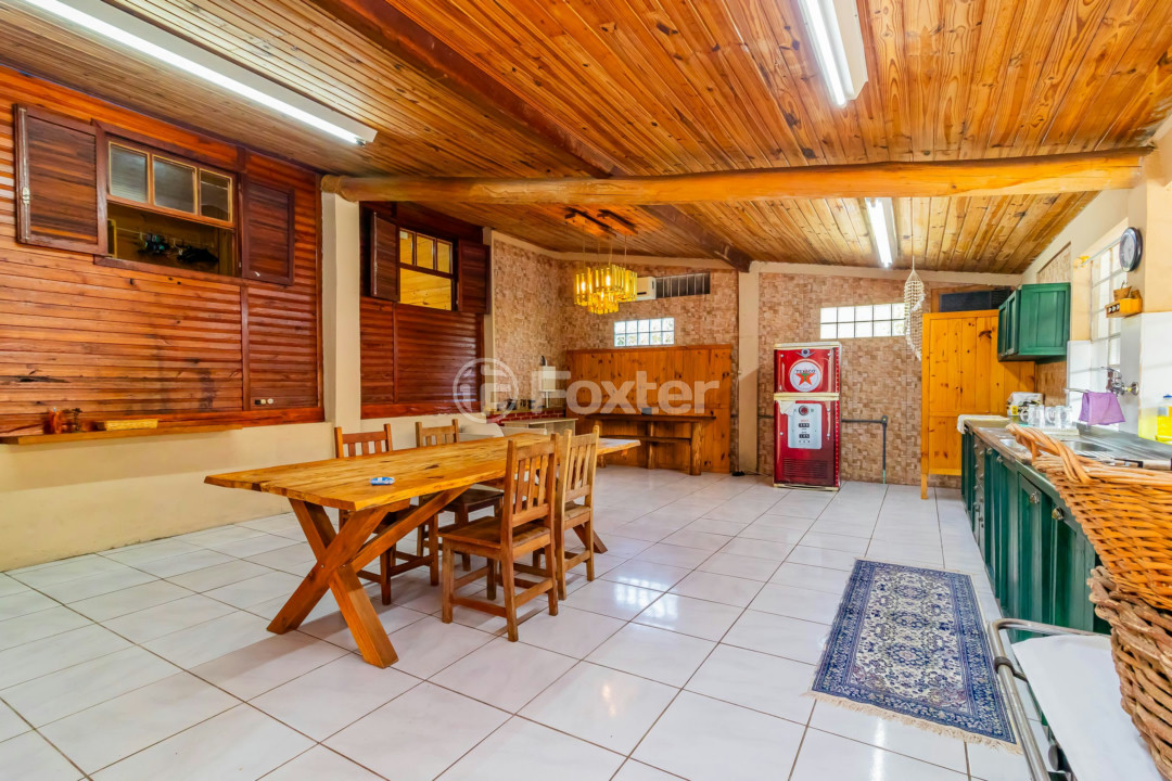 Casa à venda com 6 quartos, 480m² - Foto 13