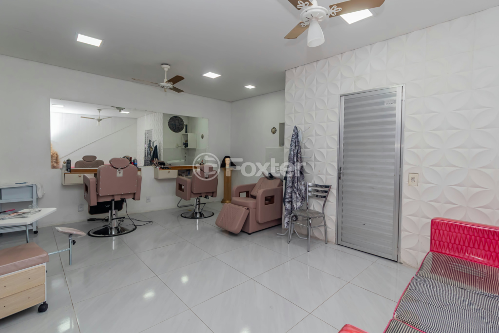 Prédio Inteiro à venda com 1 quarto, 100m² - Foto 1