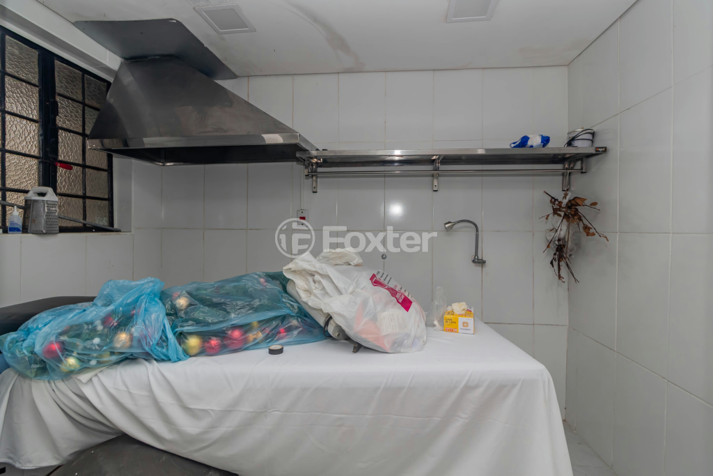 Prédio Inteiro à venda com 1 quarto, 100m² - Foto 8
