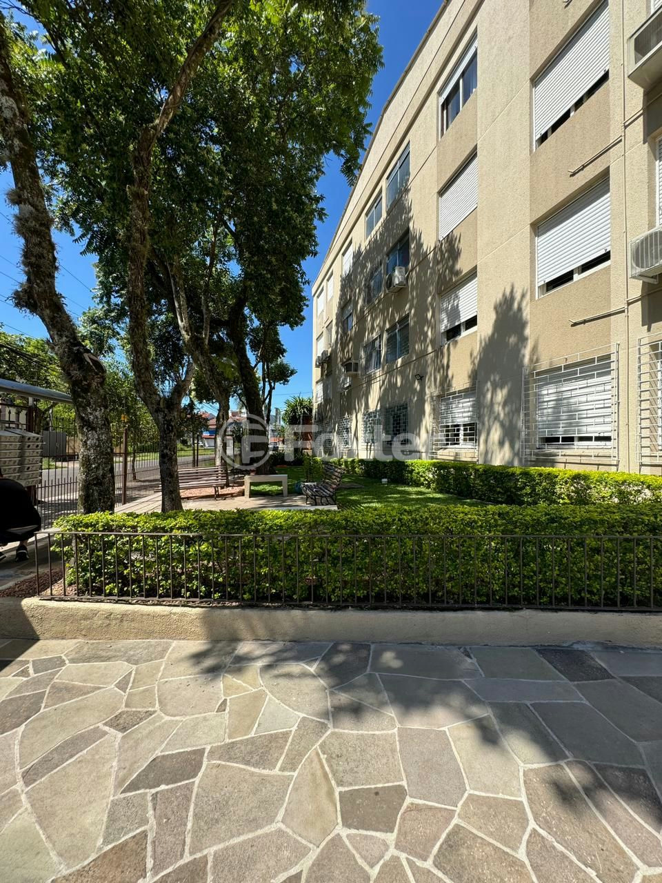 Apartamento à venda com 2 quartos, 60m² - Foto 16