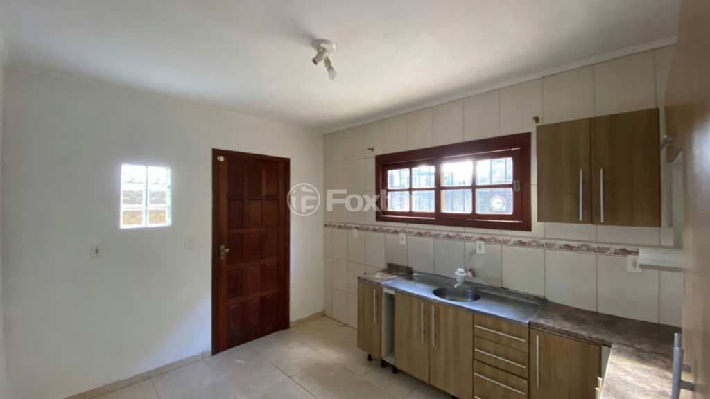 Casa à venda com 3 quartos, 85m² - Foto 4