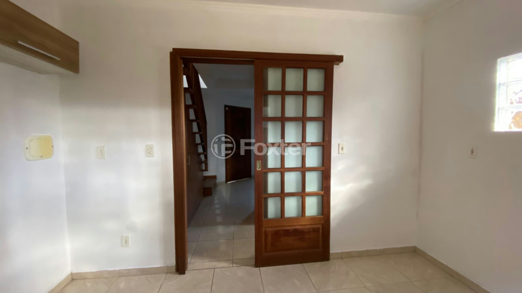 Casa à venda com 3 quartos, 85m² - Foto 2