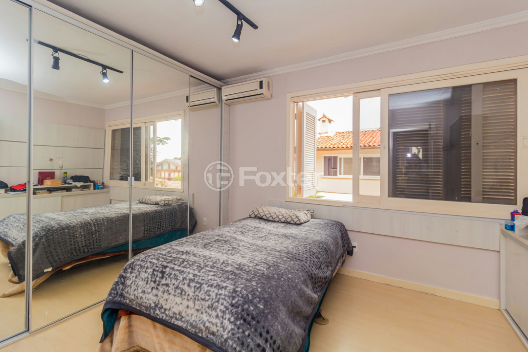 Casa de Condomínio à venda com 4 quartos, 300m² - Foto 44