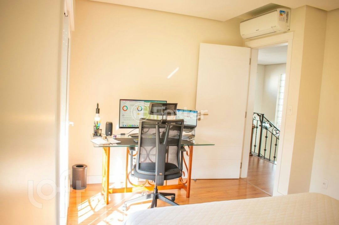 Casa de Condomínio à venda com 4 quartos, 243m² - Foto 25