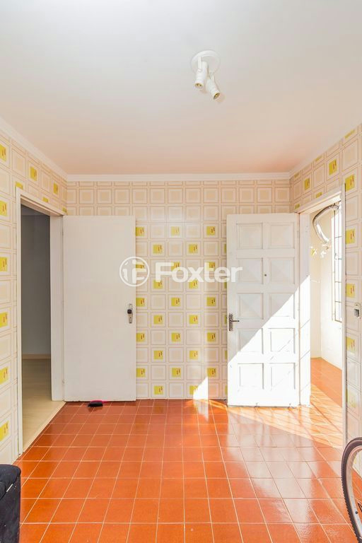 Casa à venda com 3 quartos, 205m² - Foto 4