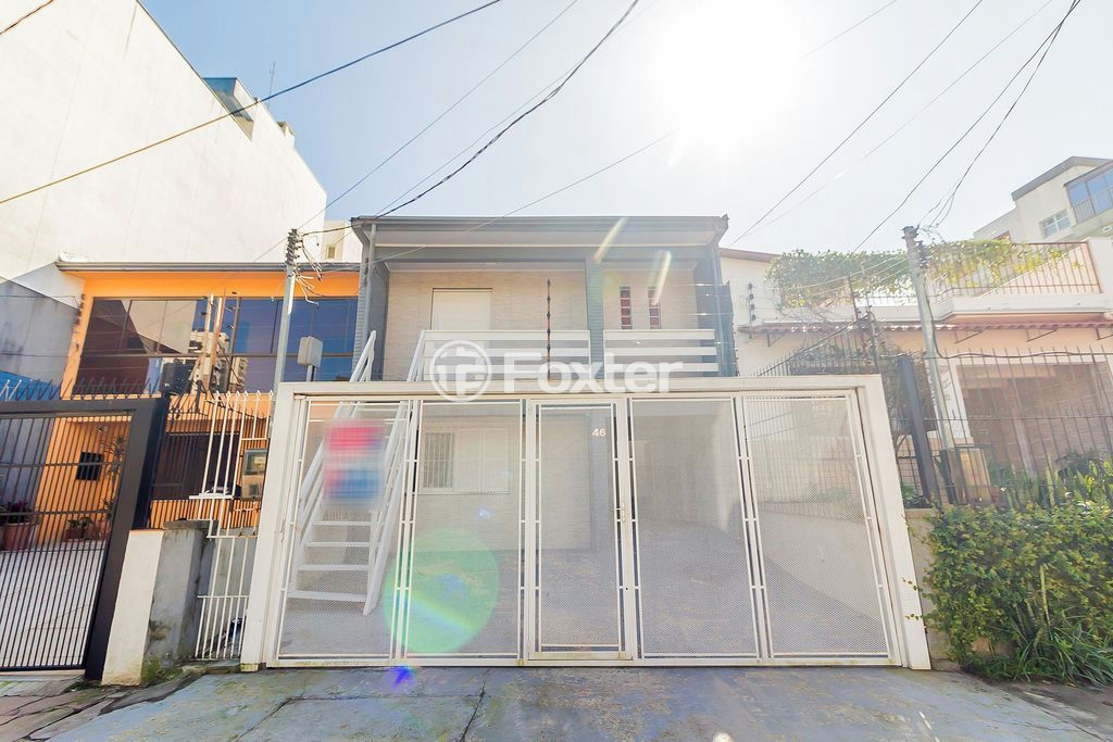 Casa à venda com 3 quartos, 205m² - Foto 2