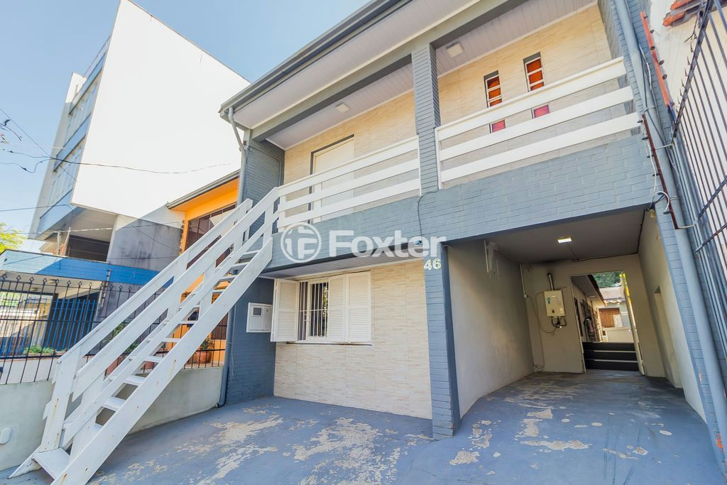 Casa à venda com 3 quartos, 205m² - Foto 1