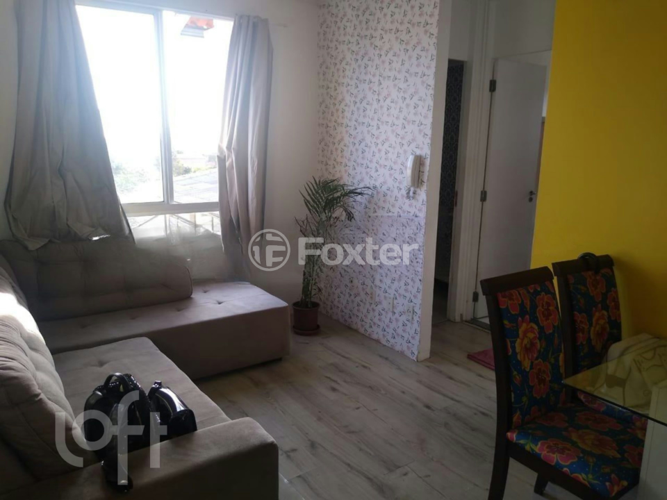 Apartamento à venda com 2 quartos, 42m² - Foto 2