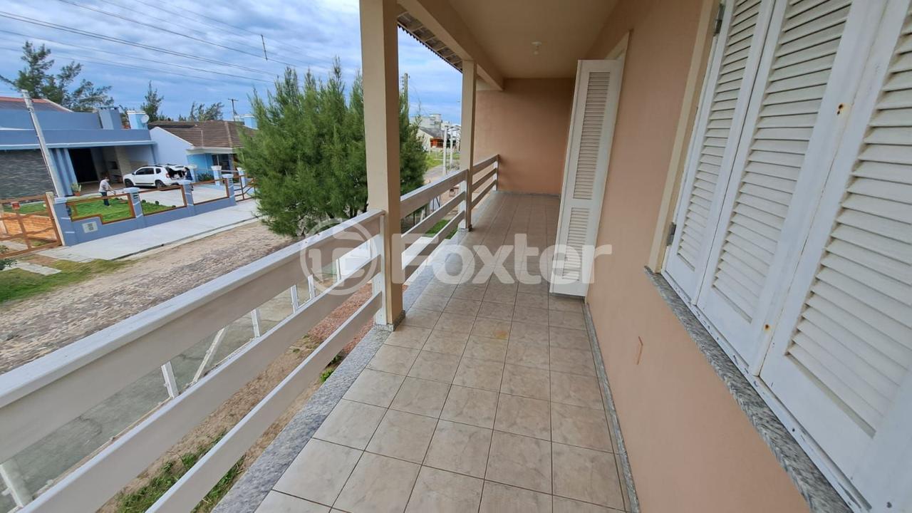 Casa à venda com 6 quartos, 229m² - Foto 3