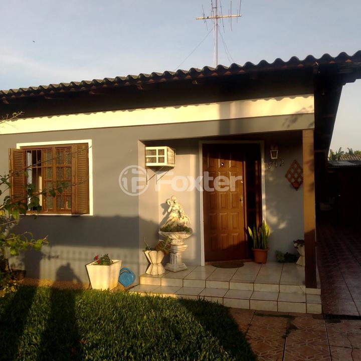 Casa à venda com 3 quartos, 131m² - Foto 1