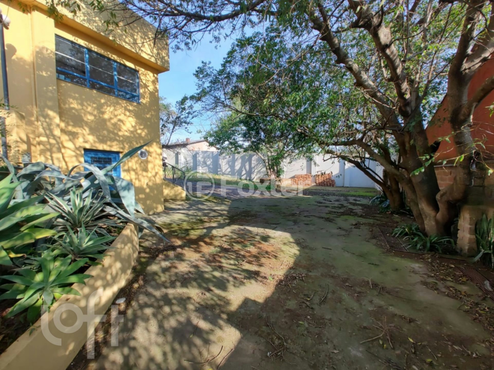 Casa de Condomínio à venda com 3 quartos, 240m² - Foto 35