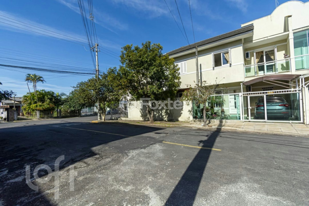 Casa à venda com 2 quartos, 82m² - Foto 26