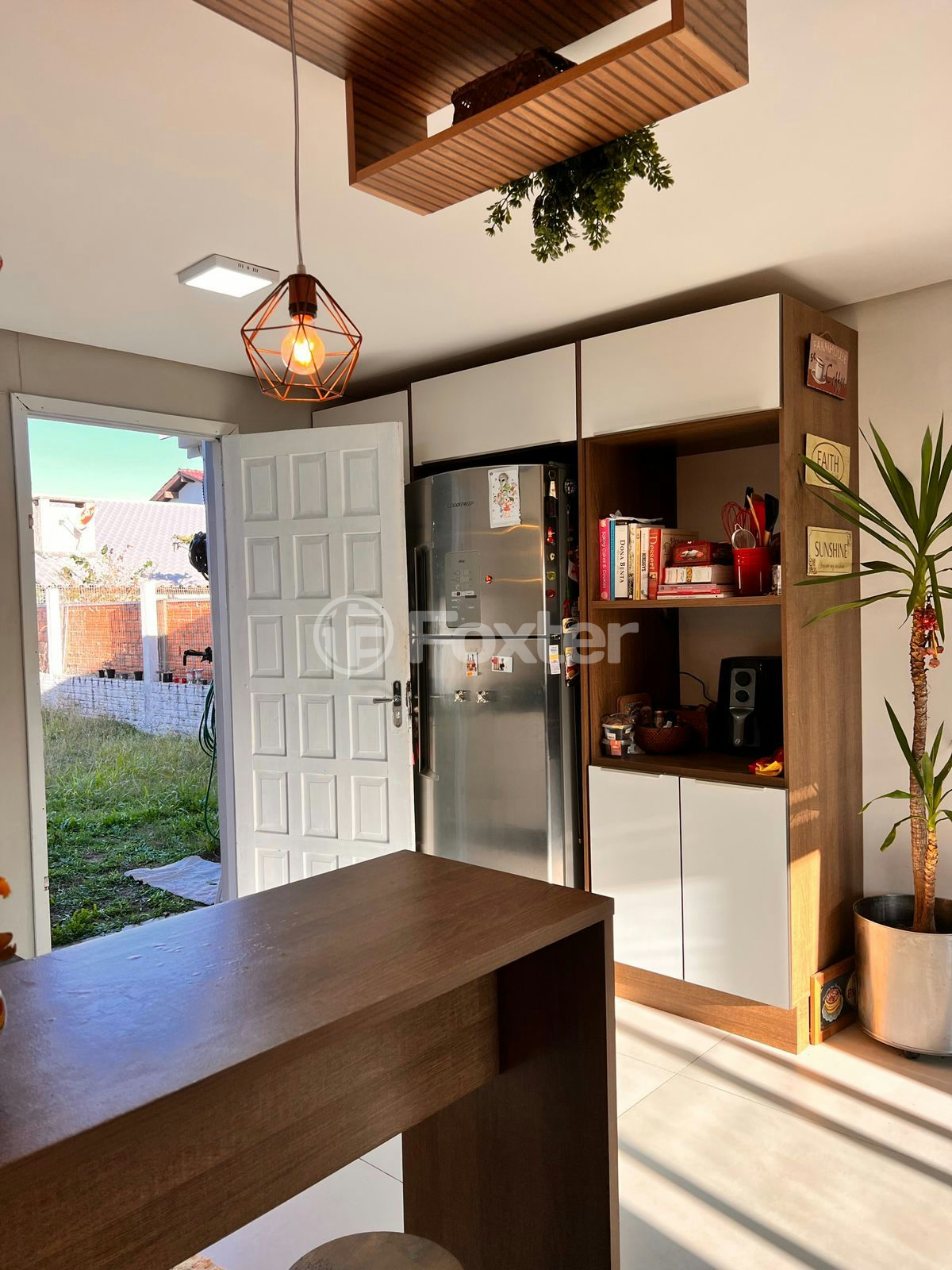 Casa à venda com 2 quartos, 90m² - Foto 3