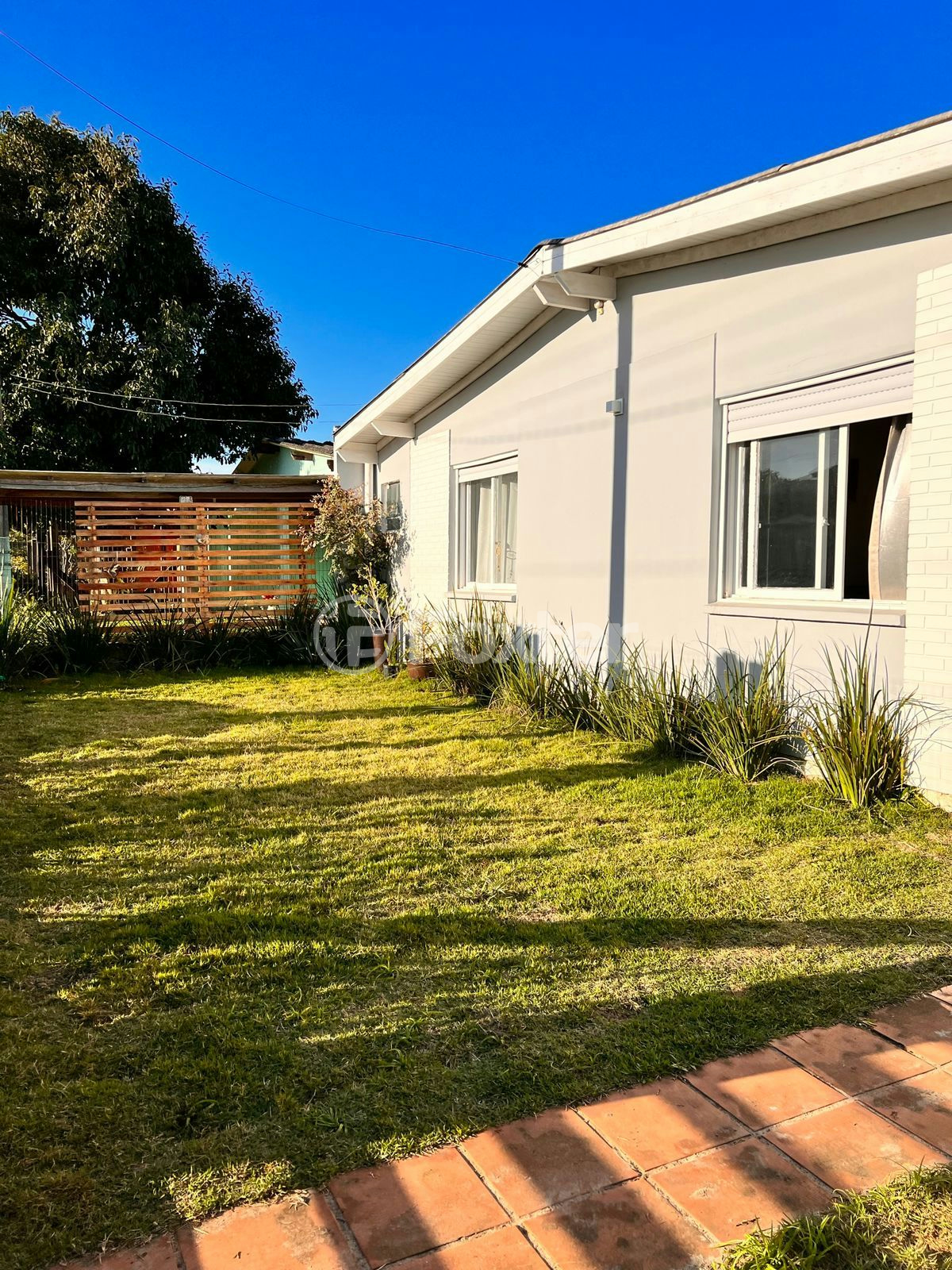 Casa à venda com 2 quartos, 90m² - Foto 2