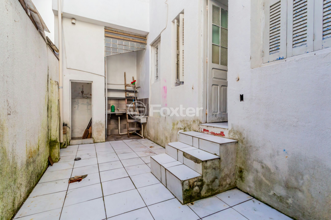 Casa à venda com 4 quartos, 180m² - Foto 25