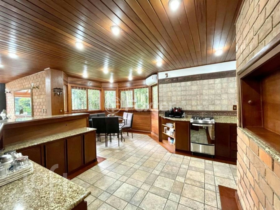 Casa à venda com 4 quartos, 360m² - Foto 9