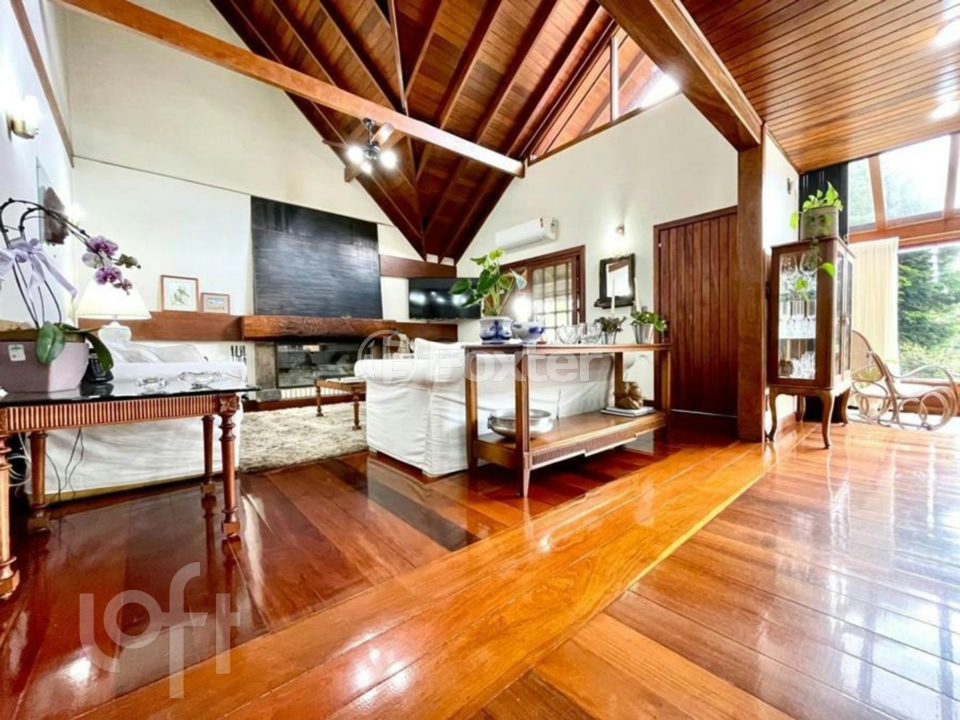Casa à venda com 4 quartos, 360m² - Foto 2