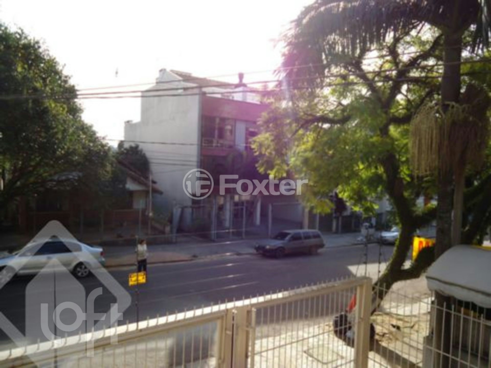 Apartamento à venda com 2 quartos, 70m² - Foto 3