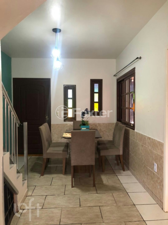 Casa à venda com 3 quartos, 138m² - Foto 2
