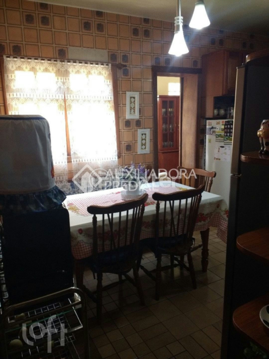 Casa à venda com 4 quartos, 220m² - Foto 10