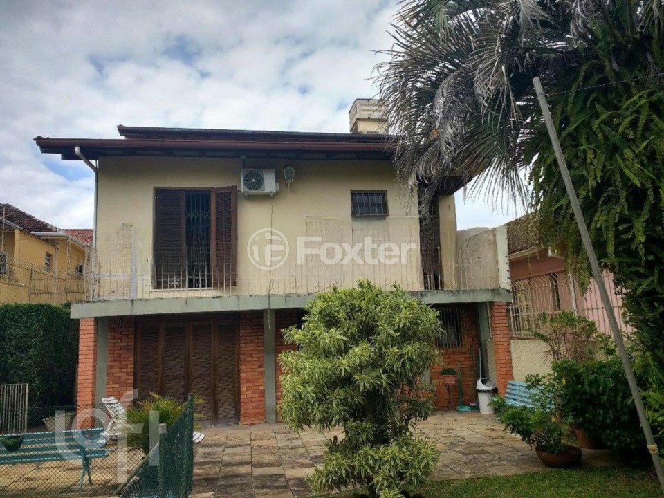 Casa à venda com 4 quartos, 220m² - Foto 3