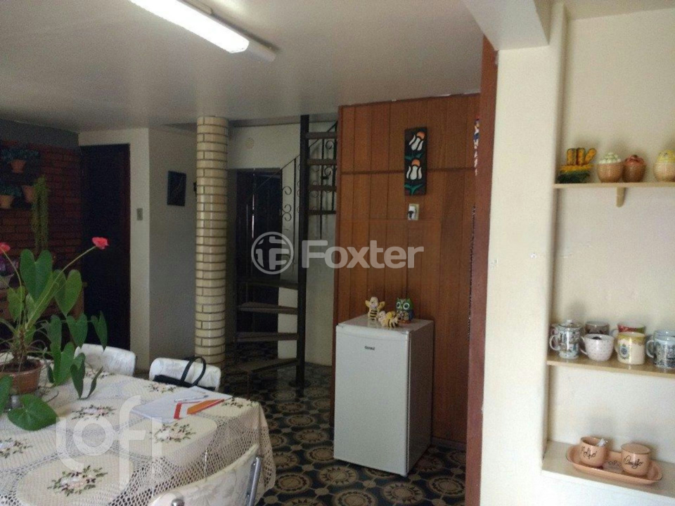 Casa à venda com 4 quartos, 220m² - Foto 5