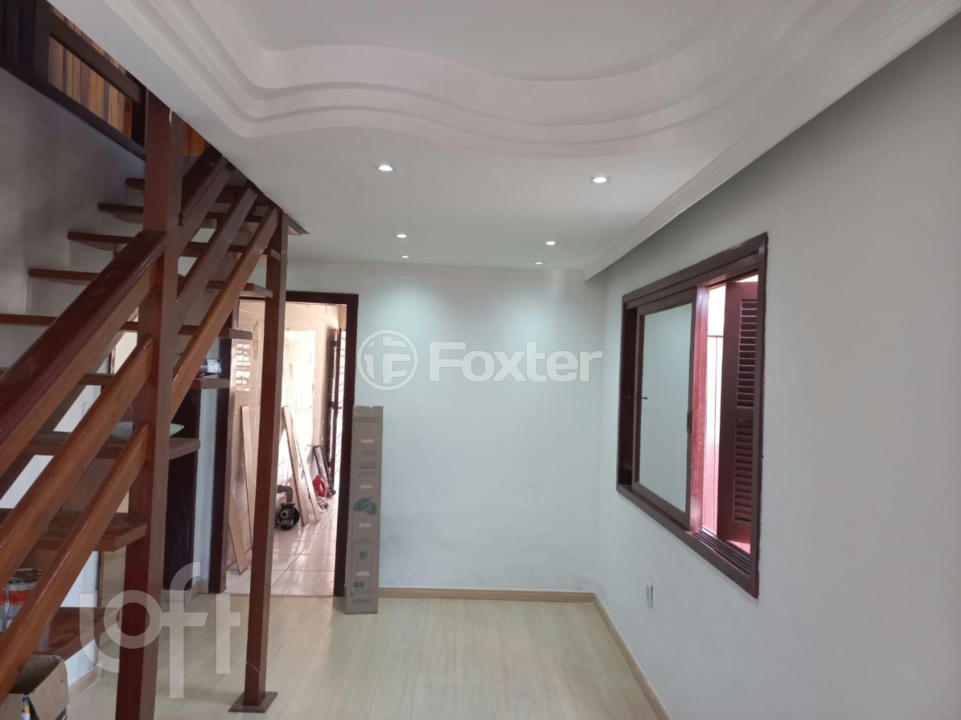Casa à venda com 4 quartos, 250m² - Foto 2