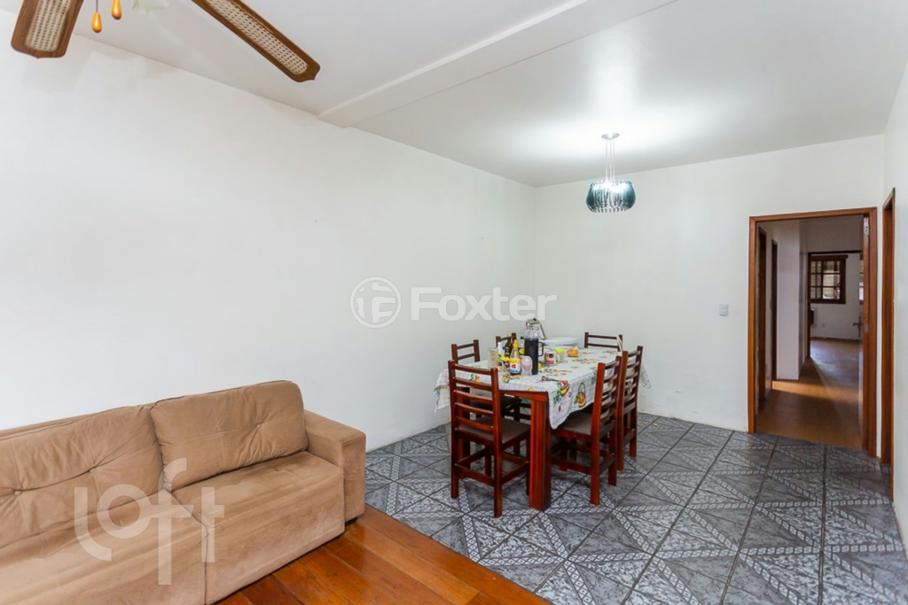 Casa à venda com 3 quartos, 160m² - Foto 2
