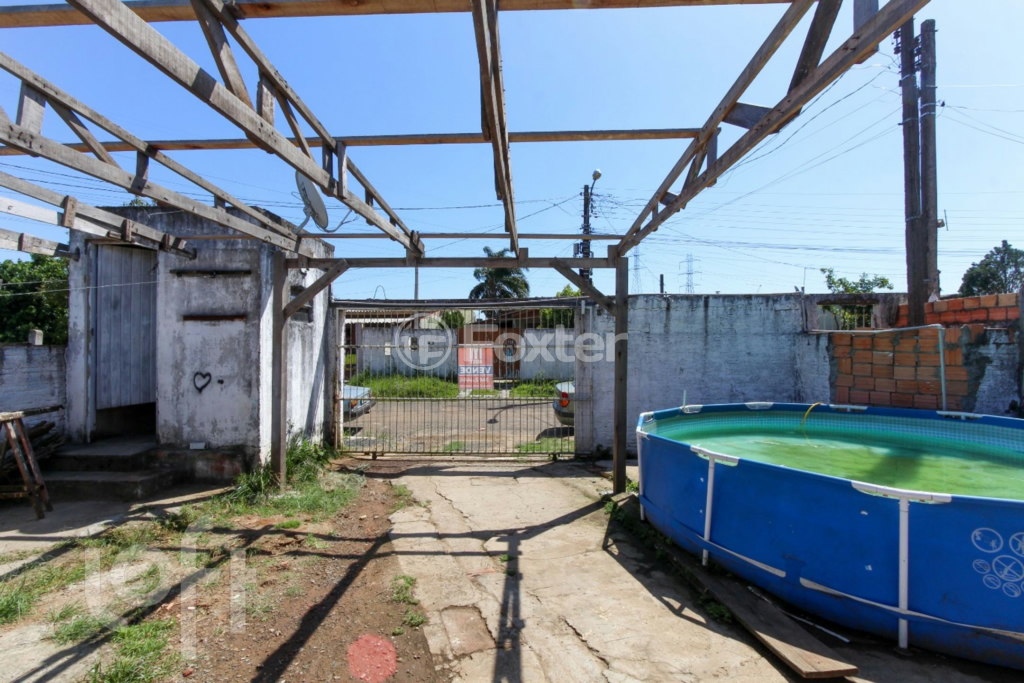 Casa à venda com 4 quartos, 120m² - Foto 1