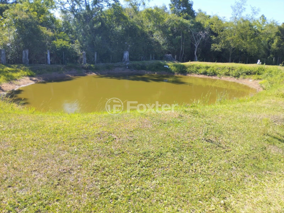 Chácara à venda com 3 quartos, 142m² - Foto 2
