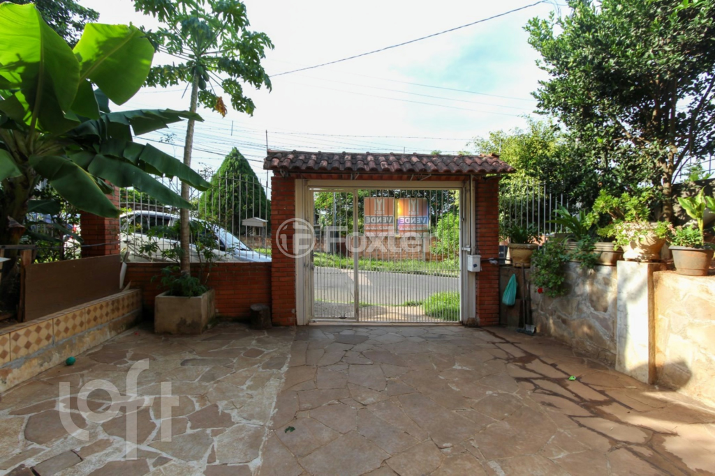 Casa à venda com 4 quartos, 300m² - Foto 2