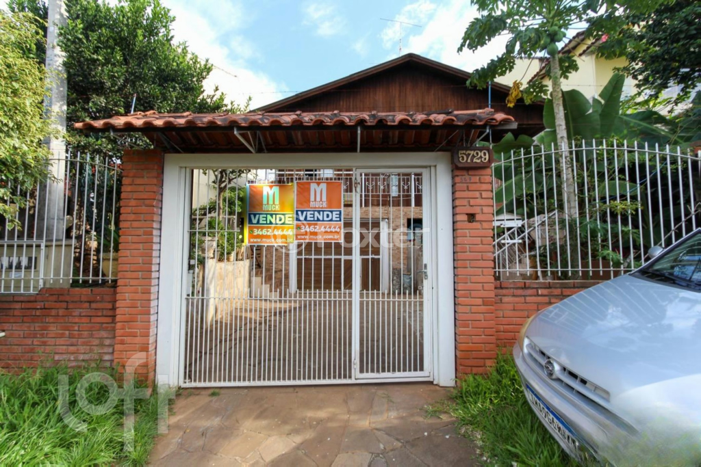 Casa à venda com 4 quartos, 300m² - Foto 47